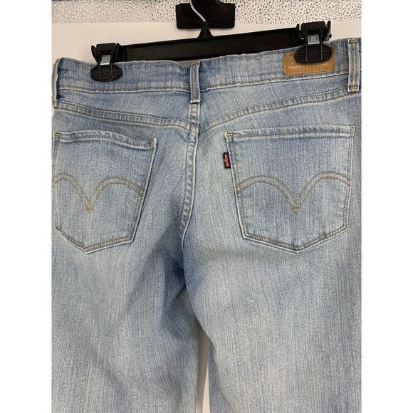 Womens Capri Levi's Jeans Light Wash Size 6 Cuffed Stretch 1012 Crop Denim Short - Picture 5 of 10